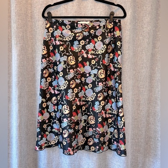New Horizons Floral Skirt Women’s M | Silk-Like Feel | 27” Length | Elastic Wais - Picture 1 of 7